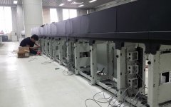 為什么操作臺必須具備線纜管理系統？